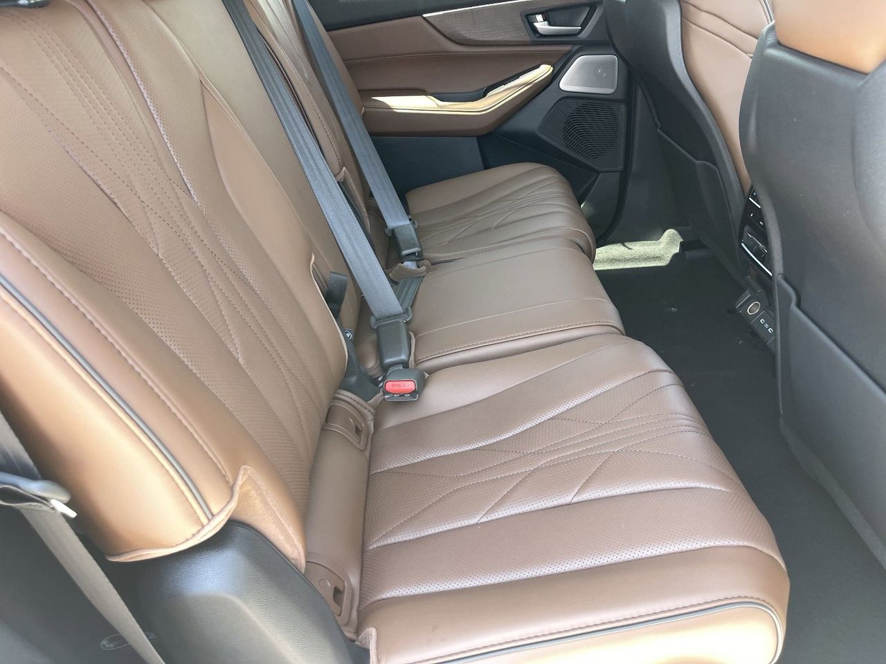 New 2026 Platinum White Pearl Acura SH-AWD Advance Package image 14