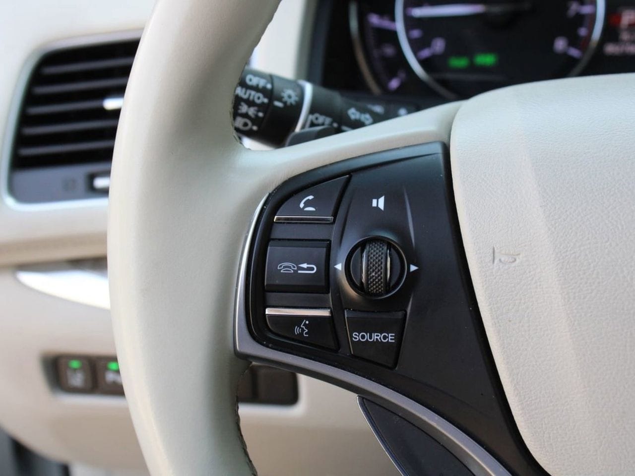 Used 2020 Platinum White Pearl Acura Advance Package SH-AWD image 28