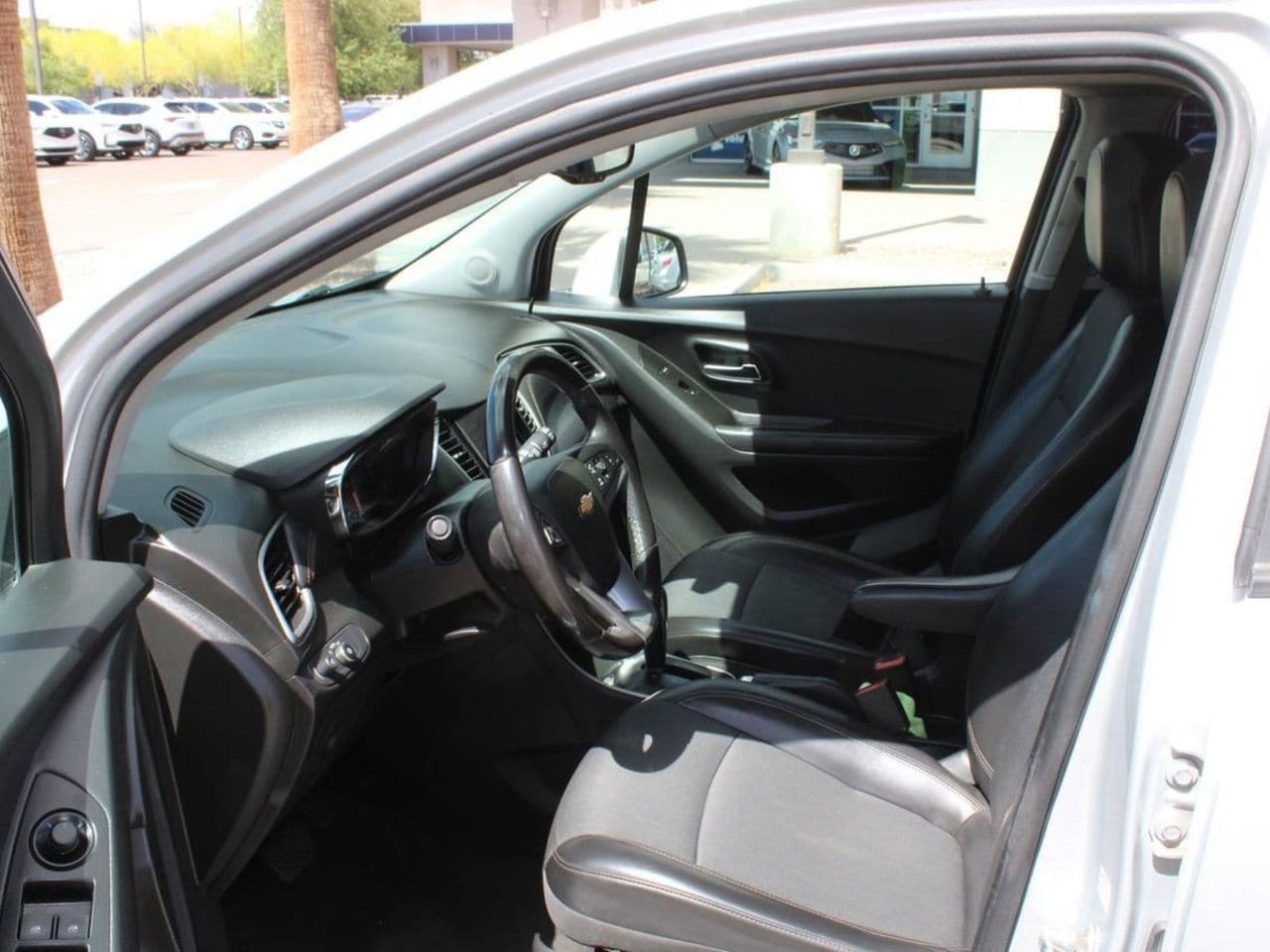 Used 2021 Silver Ice Metallic Chevrolet LT image 9