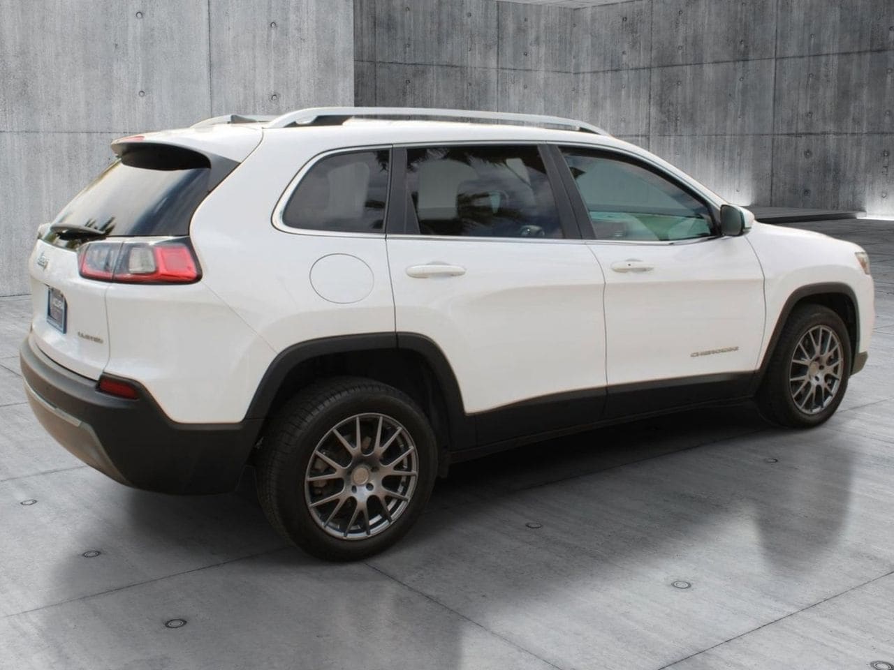 Used 2020 Bright White Clearcoat Jeep Limited image 5