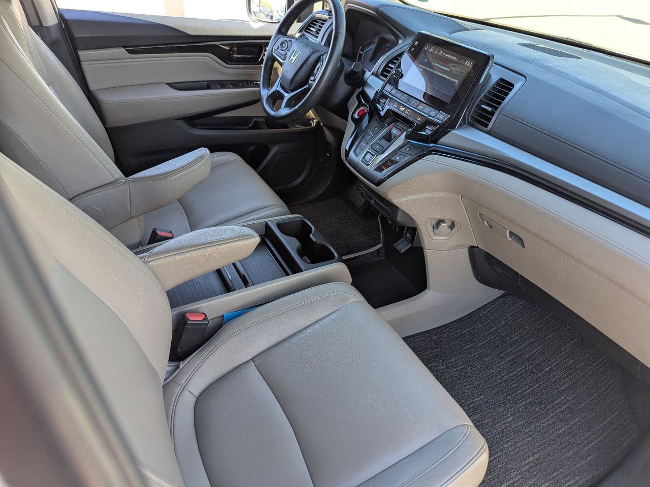 Used 2023 Platinum White Pearl Honda Touring image 14