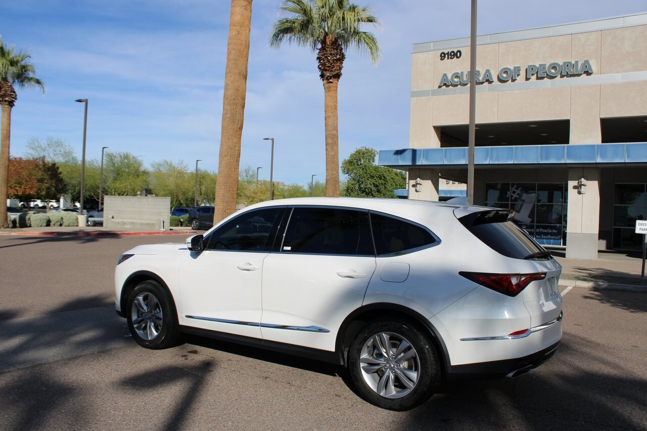 2023 Acura MDX photo 3