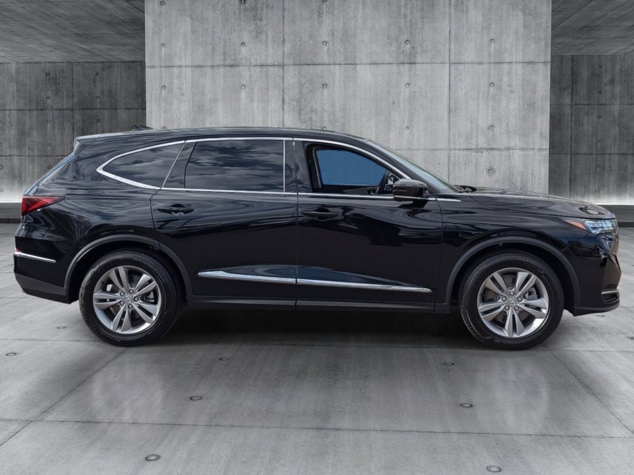 New 2026 Majestic Black Pearl Acura SH-AWD image 6