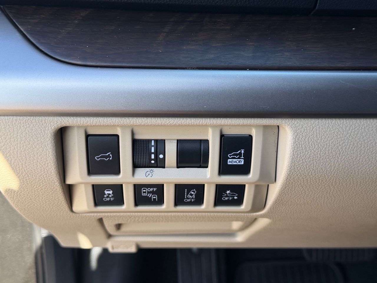 Used 2019 Crystal Black Silica Subaru 2.5i Limited image 34