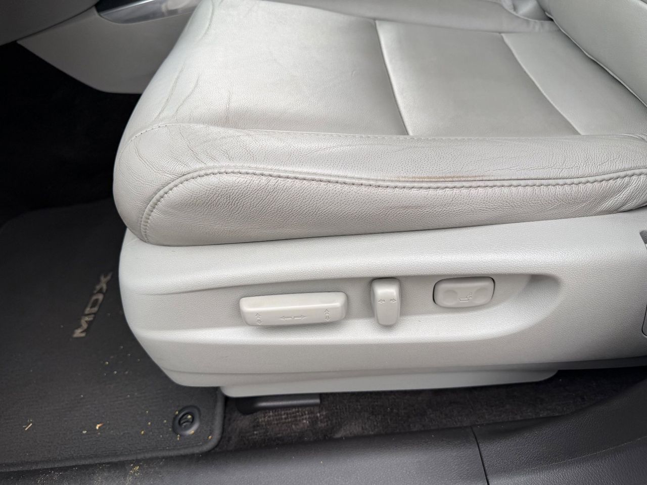 Used 2017 Lunar Silver Metallic Acura 3.5L w/Technology Package image 31