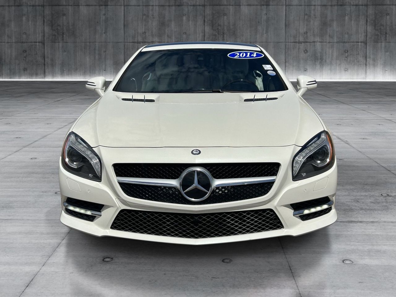 Used 2014 Diamond White Metallic Mercedes-Benz SL 550 image 9