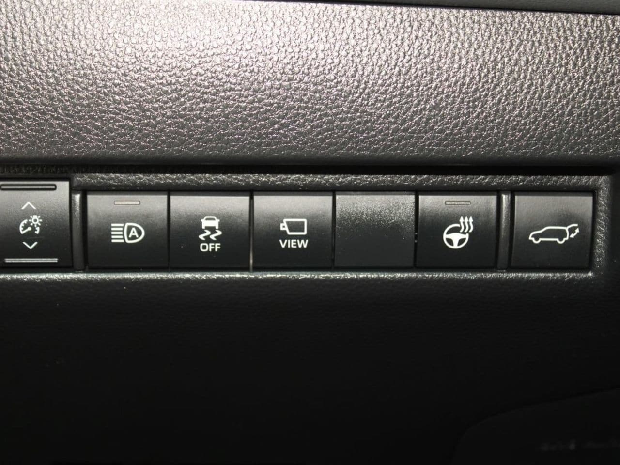 Used 2022 Coastal Gray Toyota Limited image 27