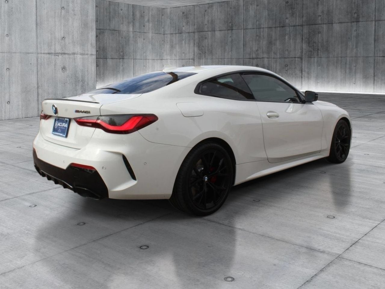 Used 2023 Alpine White BMW M440i image 6