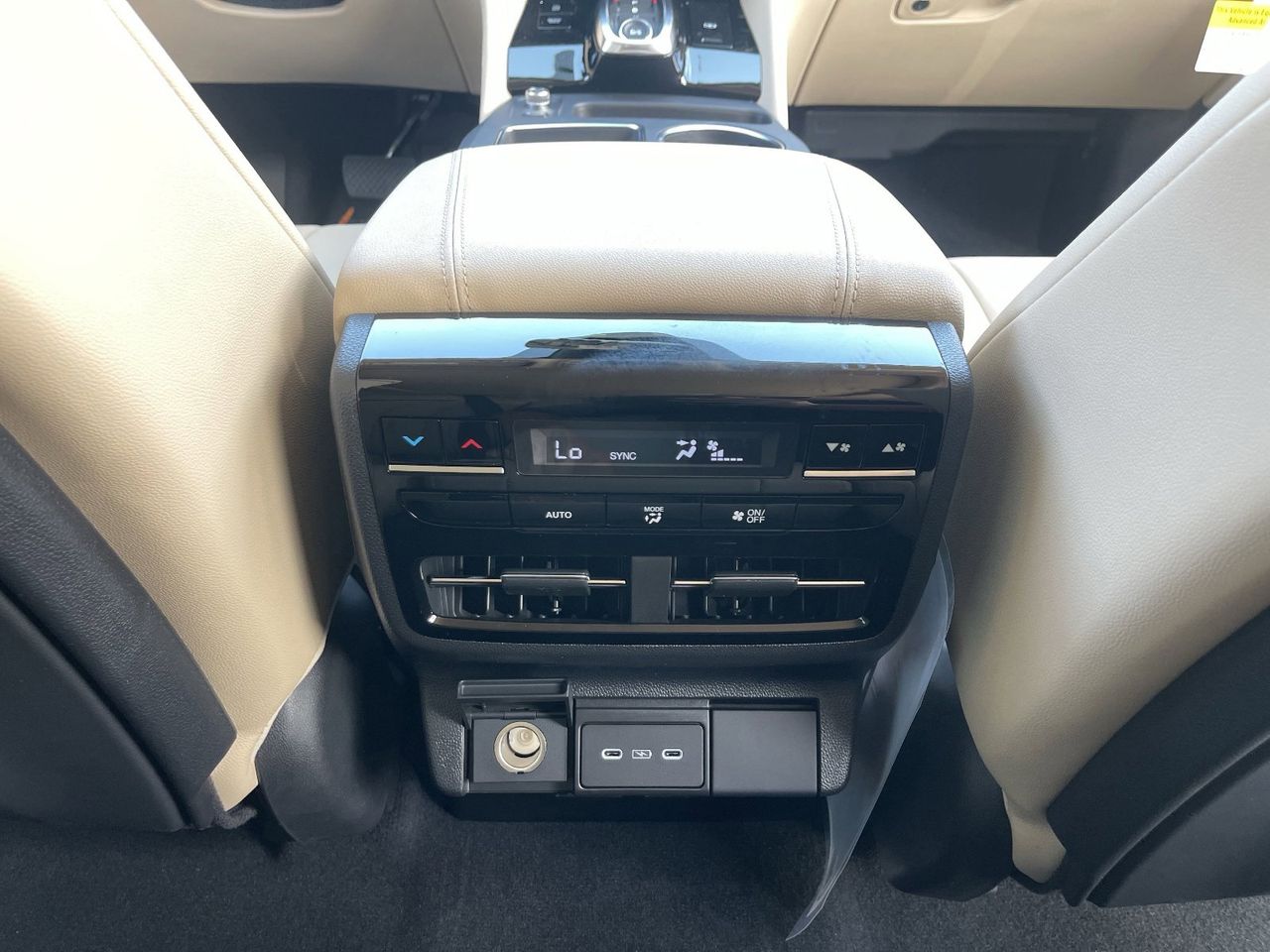 New 2026 Platinum White Pearl Acura FWD image 17