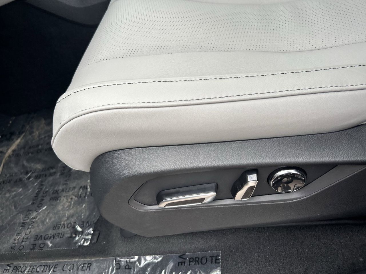 New 2026 Solar Silver Metallic Acura SH-AWD Technology Package image 30