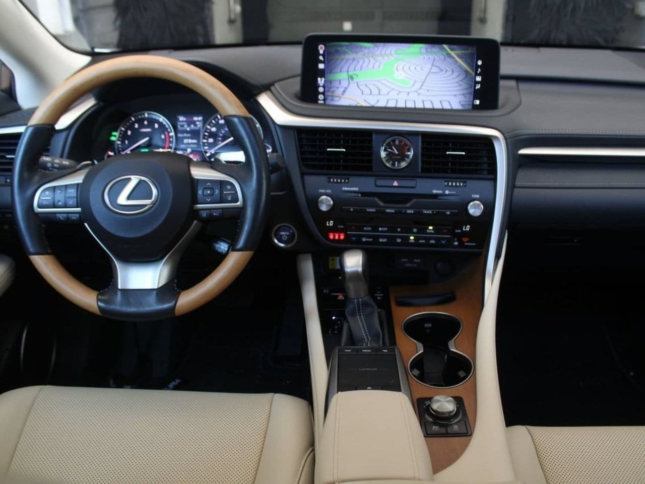 Used 2021 Eminent White Pearl Lexus 450h image 19