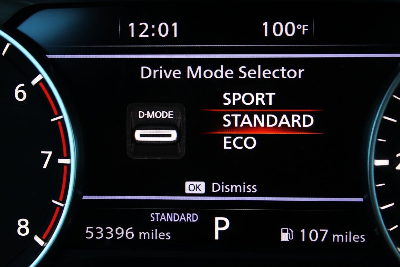 Used 2021 Super Black Nissan SL image 27