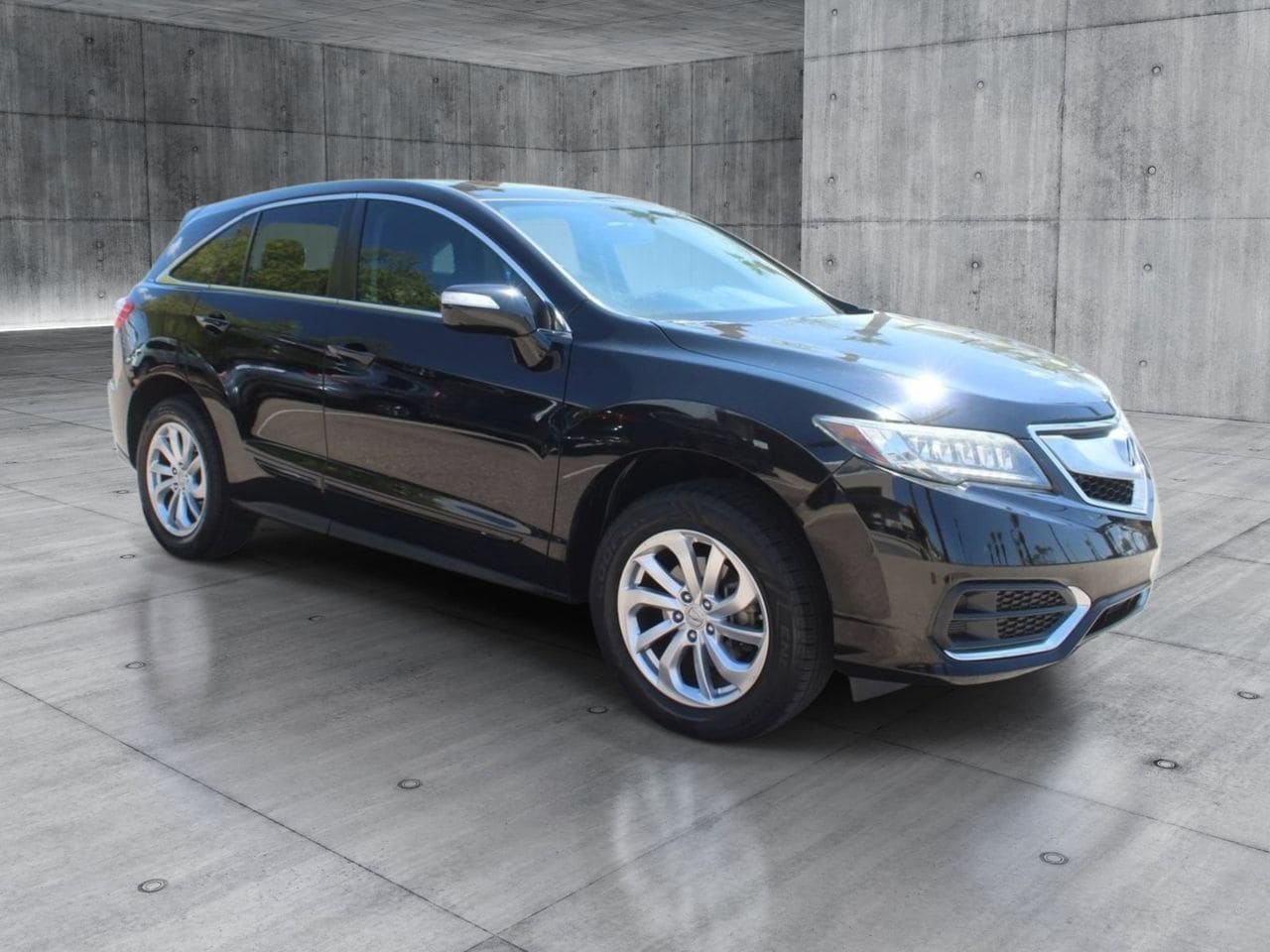 Used 2018 Crystal Black Pearl Acura Technology Package image 8