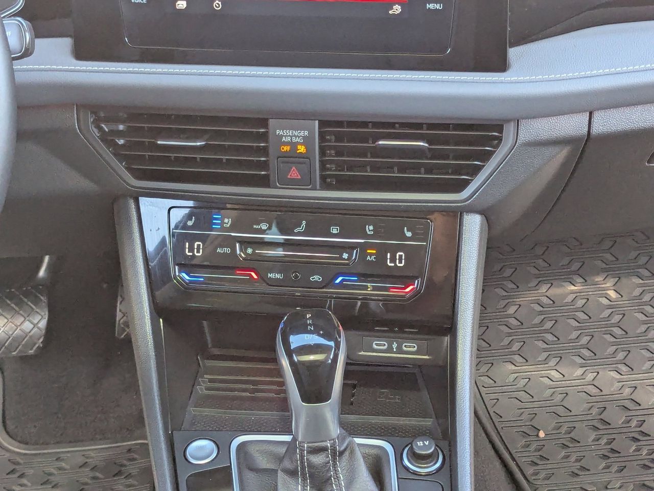 Used 2025 Deep Black Pearl Volkswagen 1.5T SEL image 20