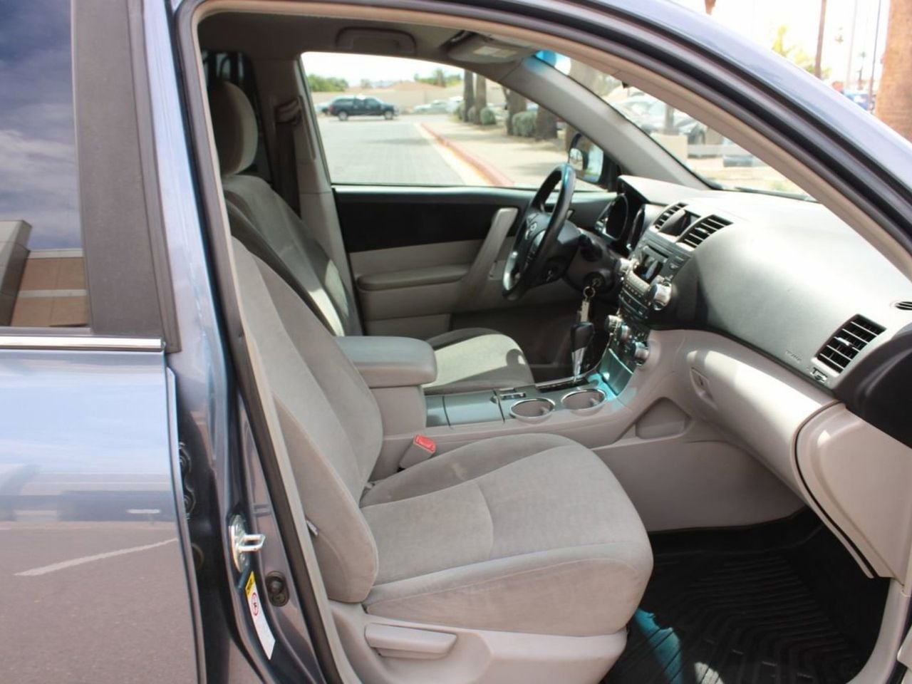 Used 2011 Shoreline Blue Pearl Toyota Premium image 14