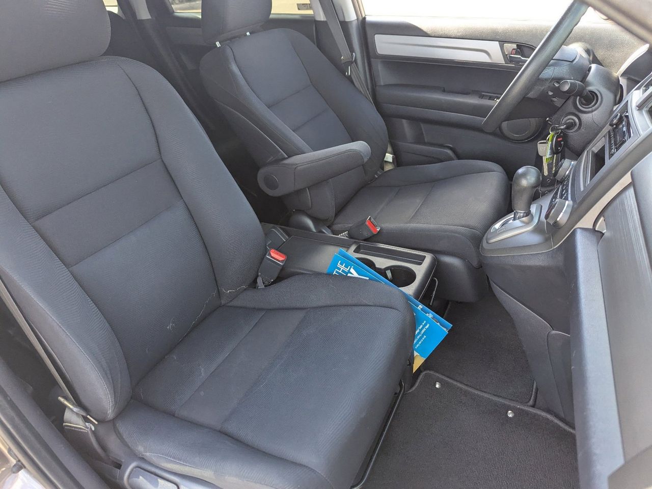 Used 2011 Urban Titanium Metallic Honda LX image 11