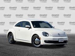 2012 Volkswagen Beetle 2.5L w/Sun PZEV Coupe