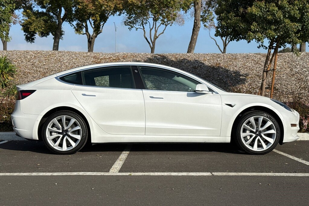 Used 2019 Tesla Model 3 Standard Range Sedan