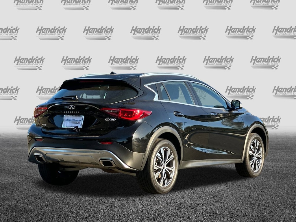 Used 2017 INFINITI QX30 Premium SUV