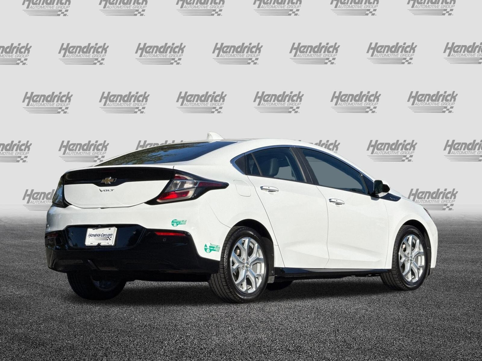 2017 Chevrolet Volt Premier photo 3