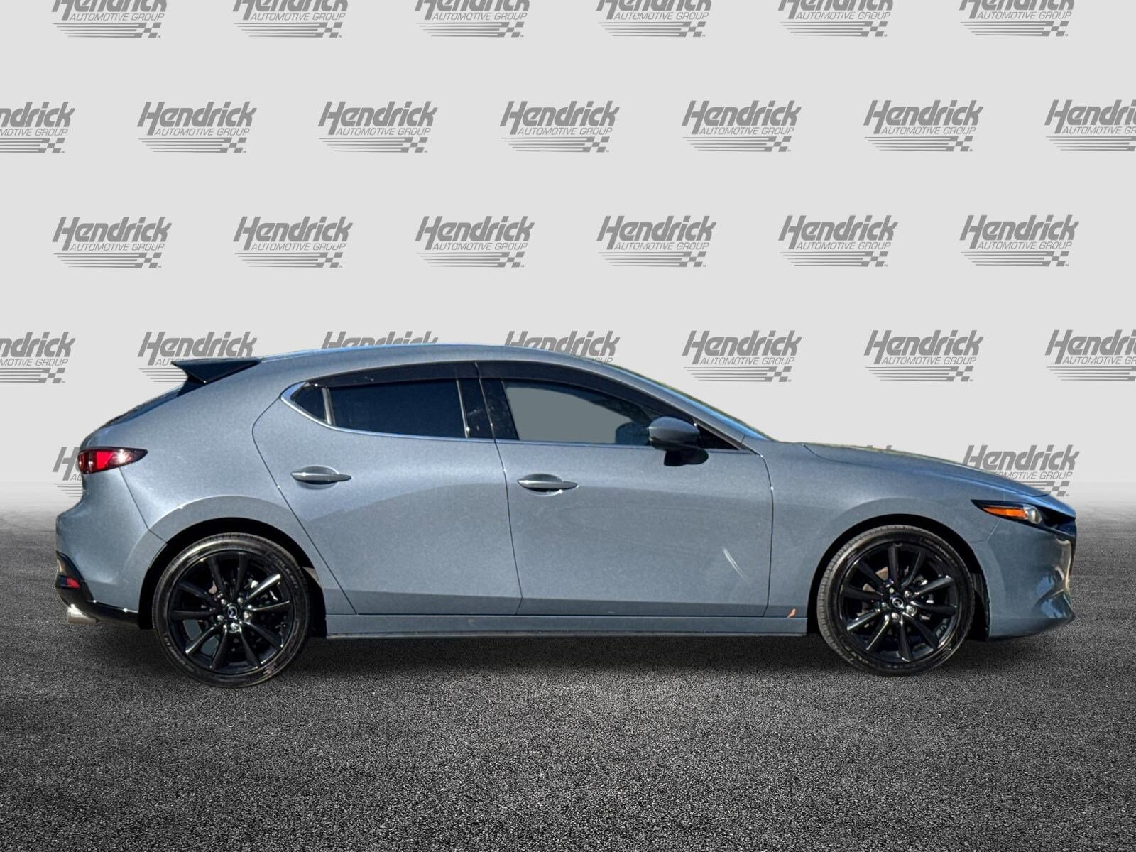 2020 Mazda Mazda3 Hatchback Premium photo 2