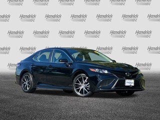 2024 Toyota Camry SE Sedan