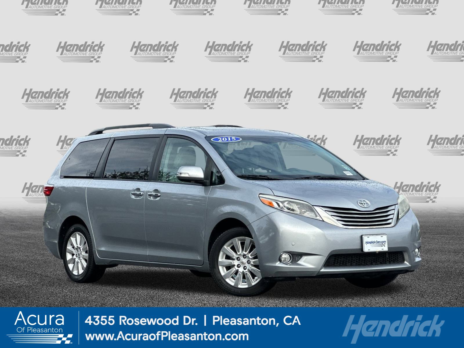 2015 Toyota Sienna Limited's photo