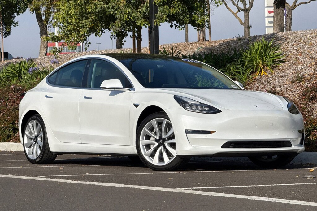 Used 2019 Tesla Model 3 Standard Range Sedan