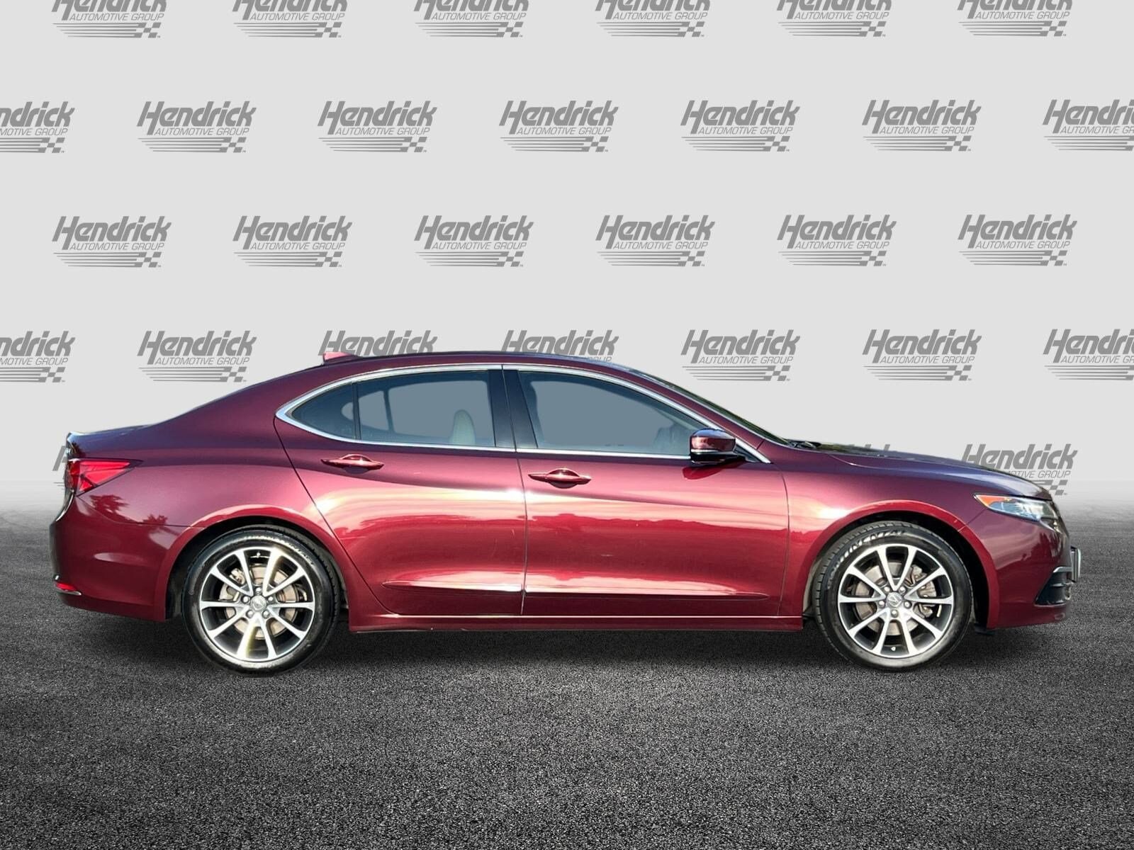 2015 Acura TLX photo 2