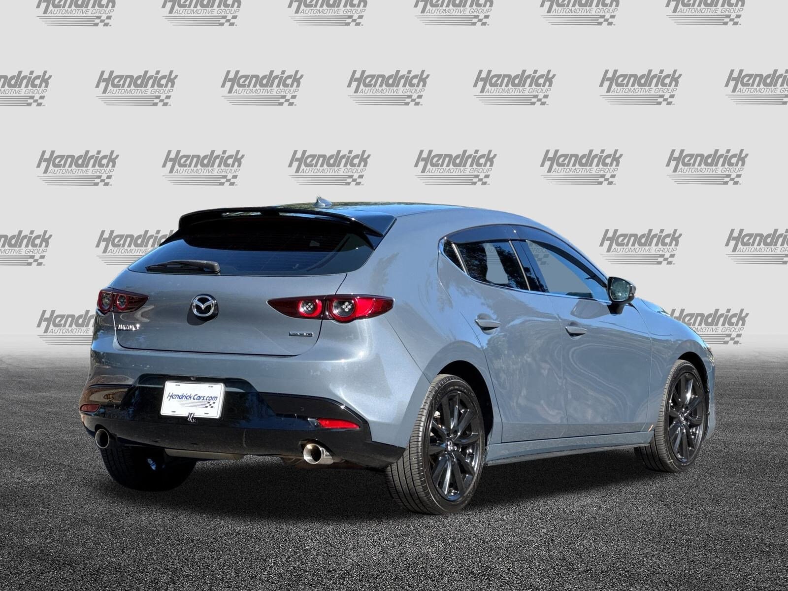 2020 Mazda Mazda3 Hatchback Premium photo 3
