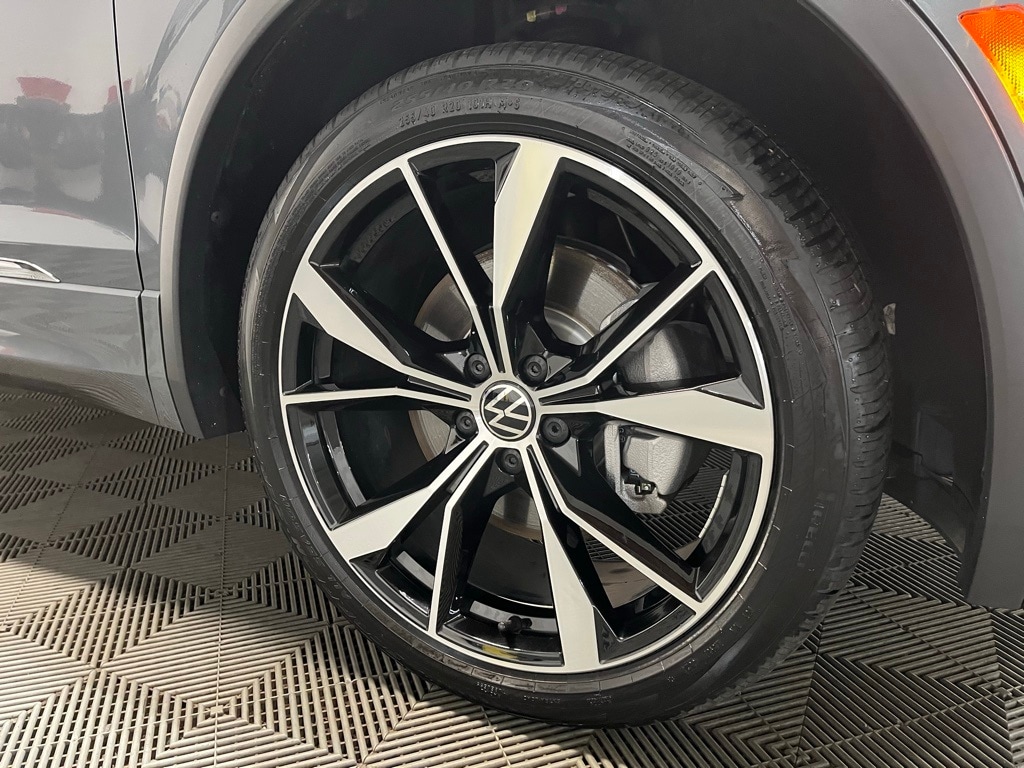 Used 2024 Volkswagen Tiguan 2.0T SEL R-Line SUV