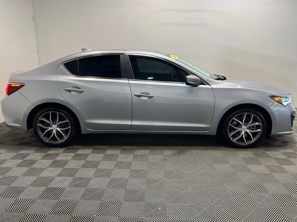 2020 Acura ILX Premium photo 4