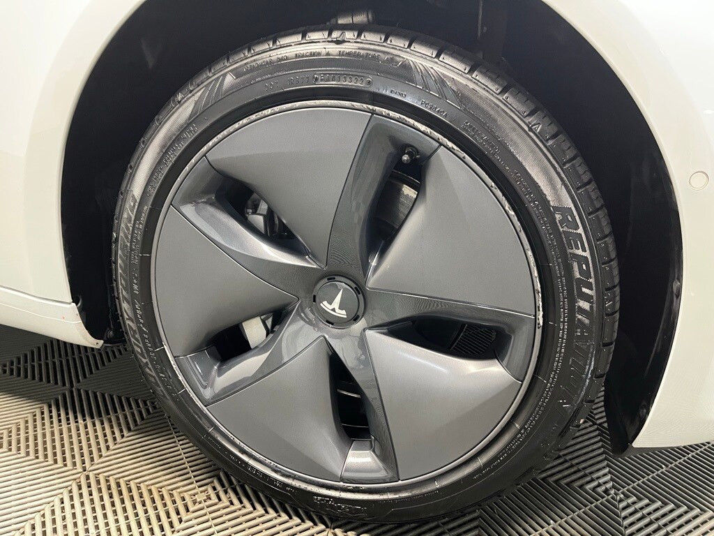 2018 Tesla Model 3 Long Range photo 3