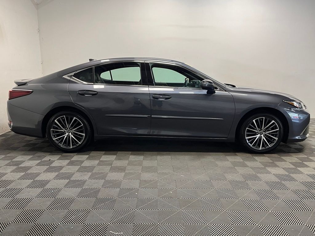 Used 2023 Lexus ES 300h Sedan