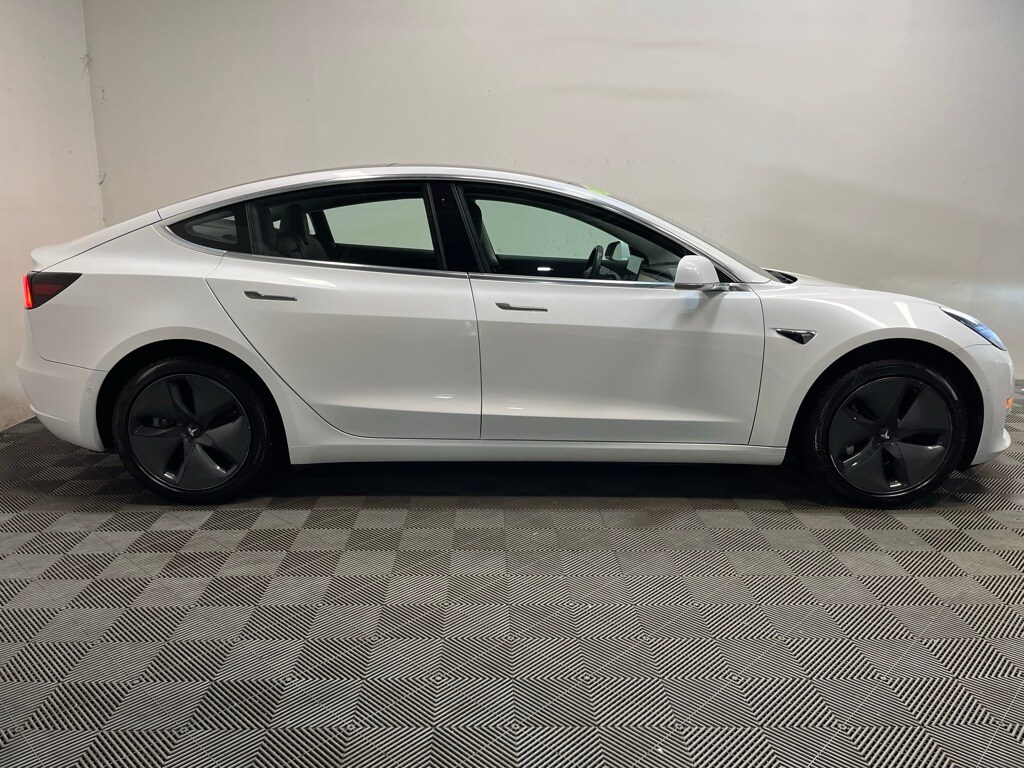 2018 Tesla Model 3 Long Range photo 4