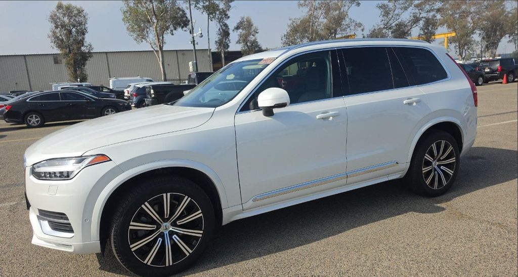 2023 Volvo XC90 B6 Plus 7-Seater 4WD's photo