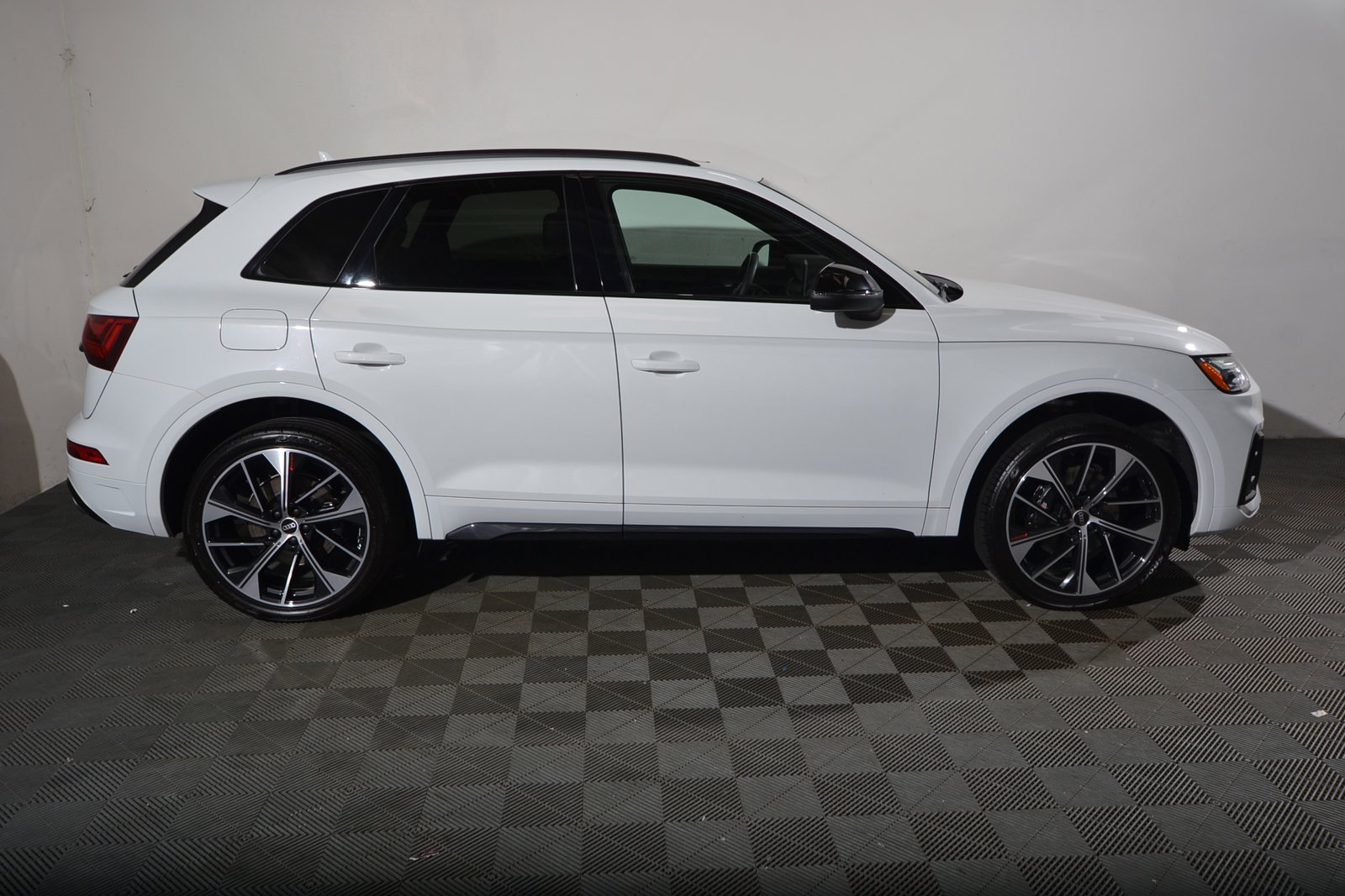 Used 2021 Audi SQ5 Premium Plus with VIN WA1B4AFYXM2026674 for sale in Seattle, WA