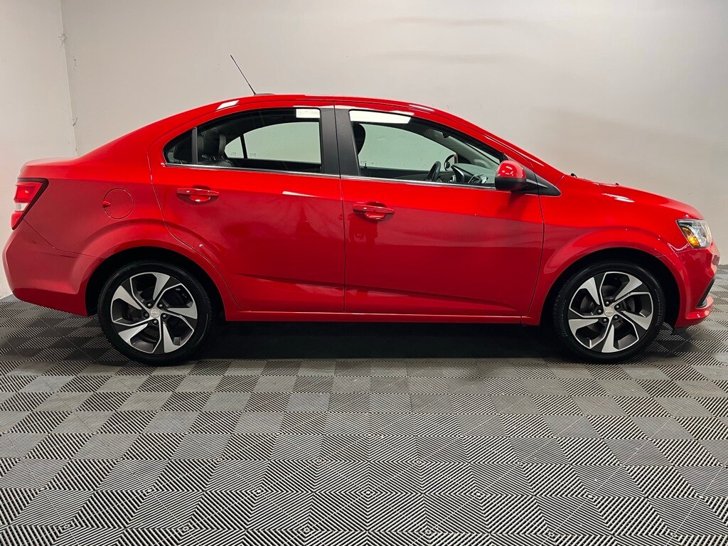 2018 Chevrolet Sonic Premier photo 4