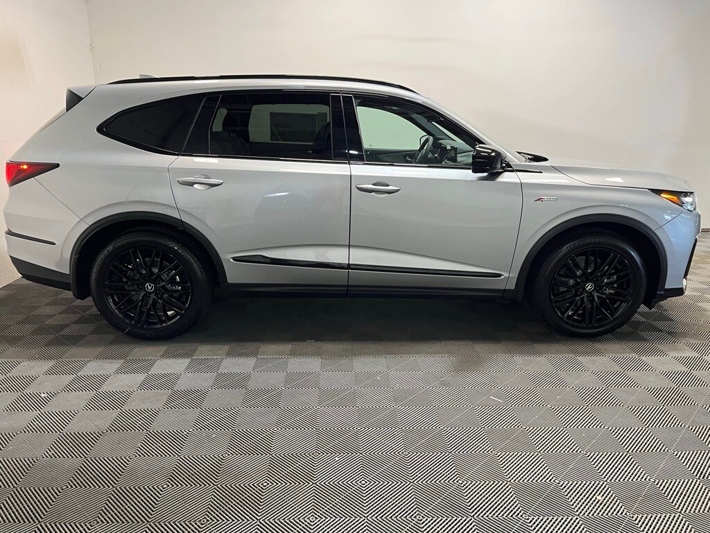 2026 Acura MDX SH-AWD A-Spec Advance photo 4