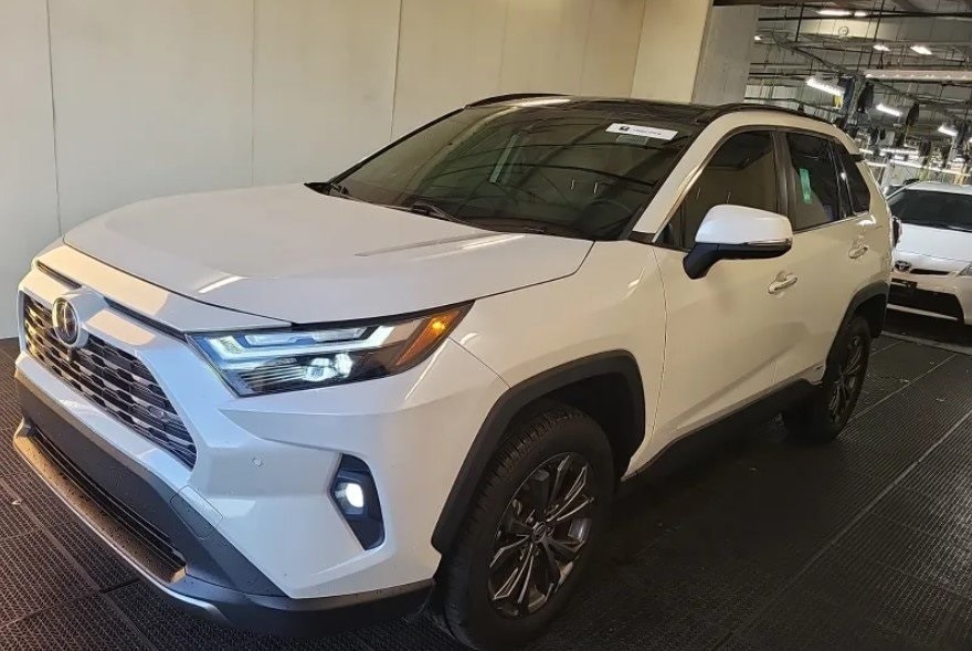 2022 Toyota RAV4 Limited's photo