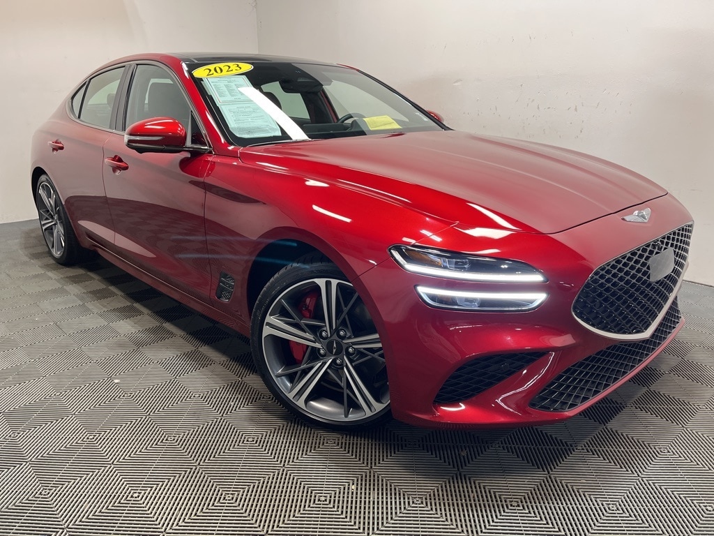 2023 GENESIS G70 Standard's photo