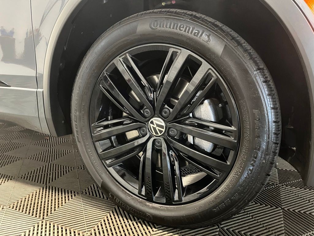 Used 2022 Volkswagen Tiguan 2.0T SE R-Line Black SUV