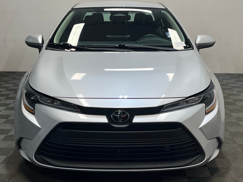 Used 2023 Toyota Corolla LE with VIN 5YFB4MDE4PP001999 for sale in Seattle, WA
