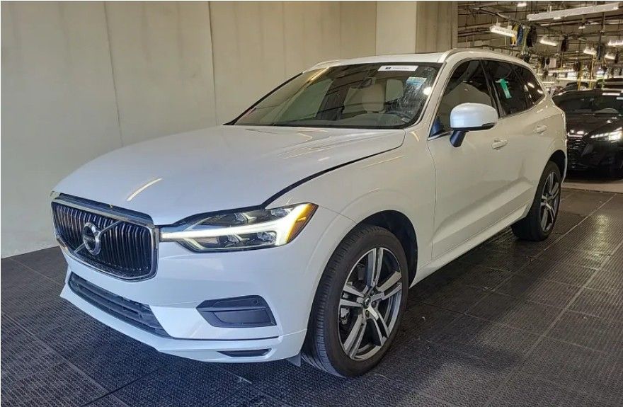 2020 Volvo XC60 T5 Momentum AWD's photo