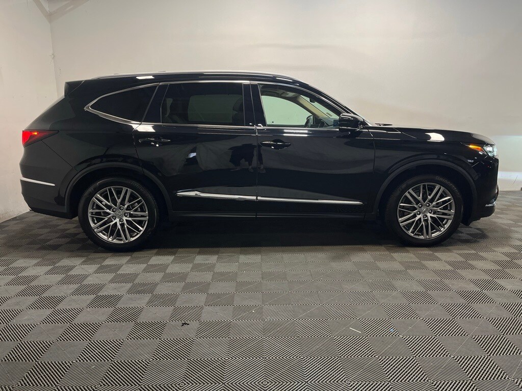 2022 Acura MDX Advance photo 2