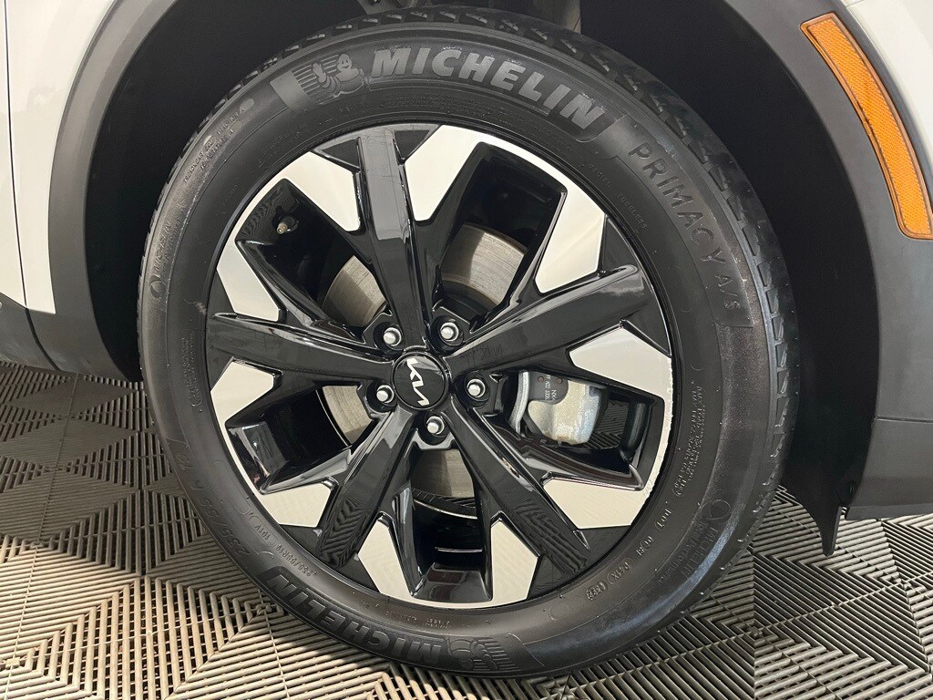 2023 Kia Sportage Plug-In Hybrid X-Line photo 3