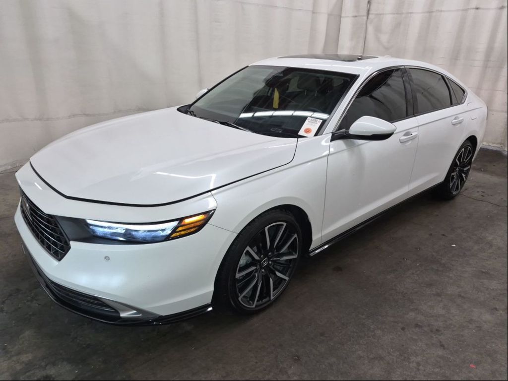 2025 Honda Accord Hybrid Touring's photo