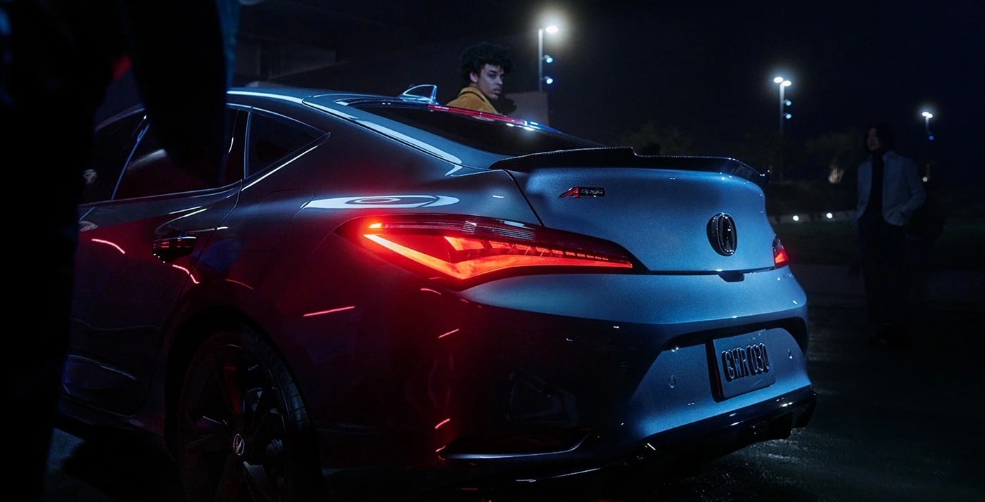 09-gallery-2025-Integra-taillight-on.jpg