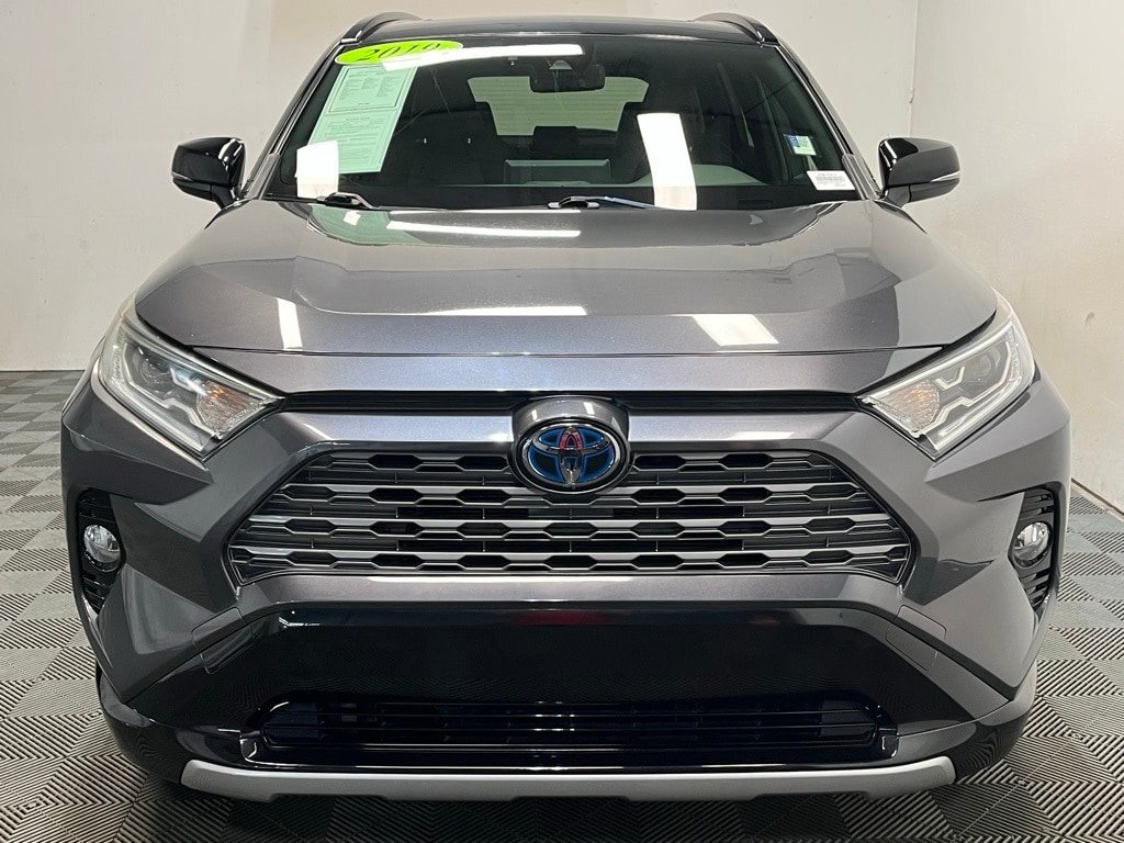 Used 2019 Toyota RAV4 XSE with VIN JTMEWRFV0KJ003683 for sale in Seattle, WA