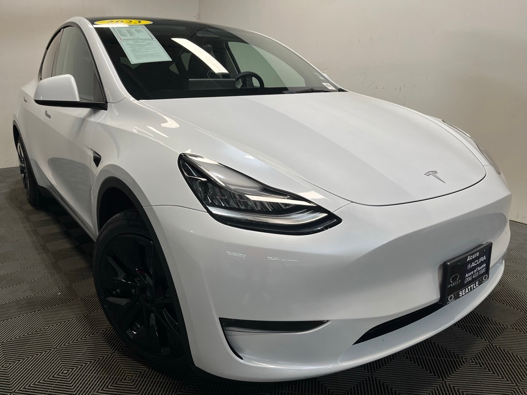 2023 Tesla Model Y Long Range's photo